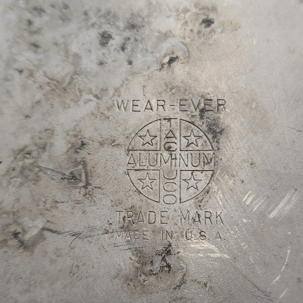 Wear-Ever this vintage